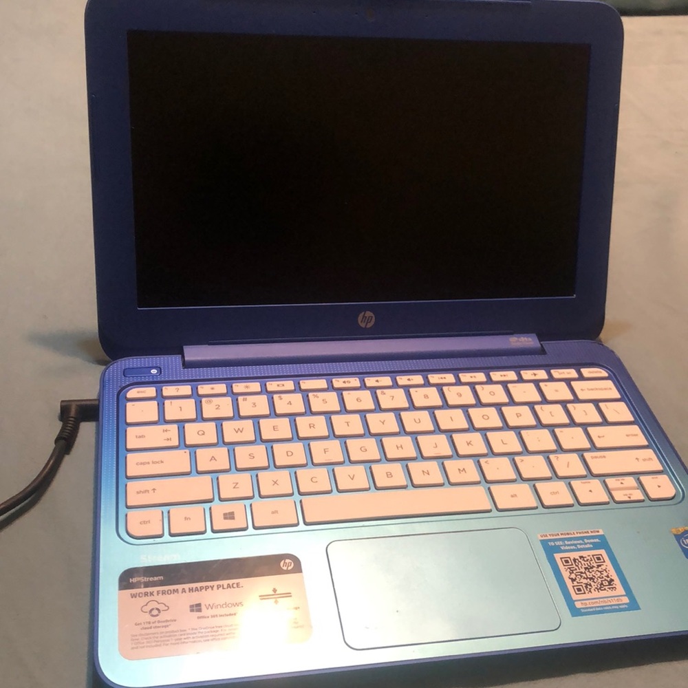 HP Studio Laptop - Picture 2 of 4
